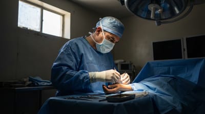 4. 💉 Thực hiện dịch vụ làm đẹp