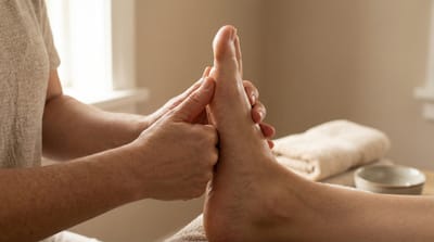 Le Massage Ayurvédique des pieds avec Bol Kansu (durée 40 mn)