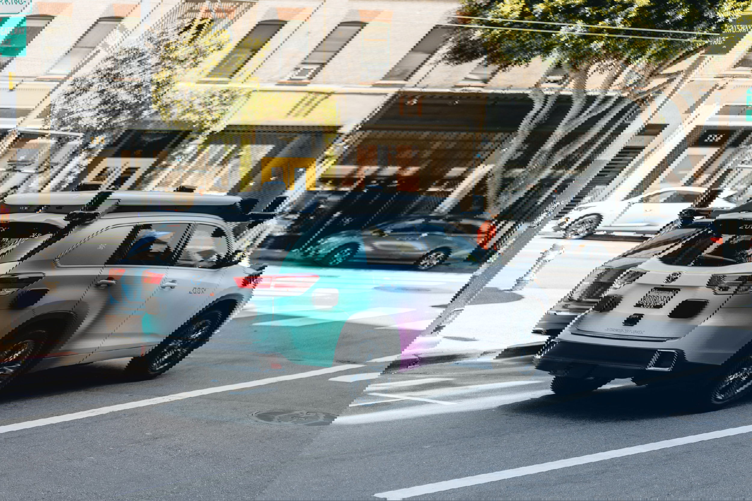 Autonomous cars need lane markers.