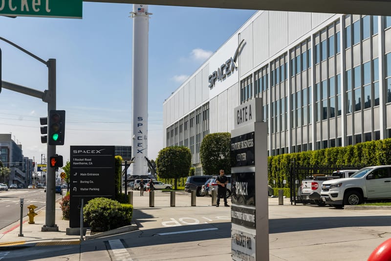 Low-Cost Rental Cars in Hawthorne with Flexible Pickup