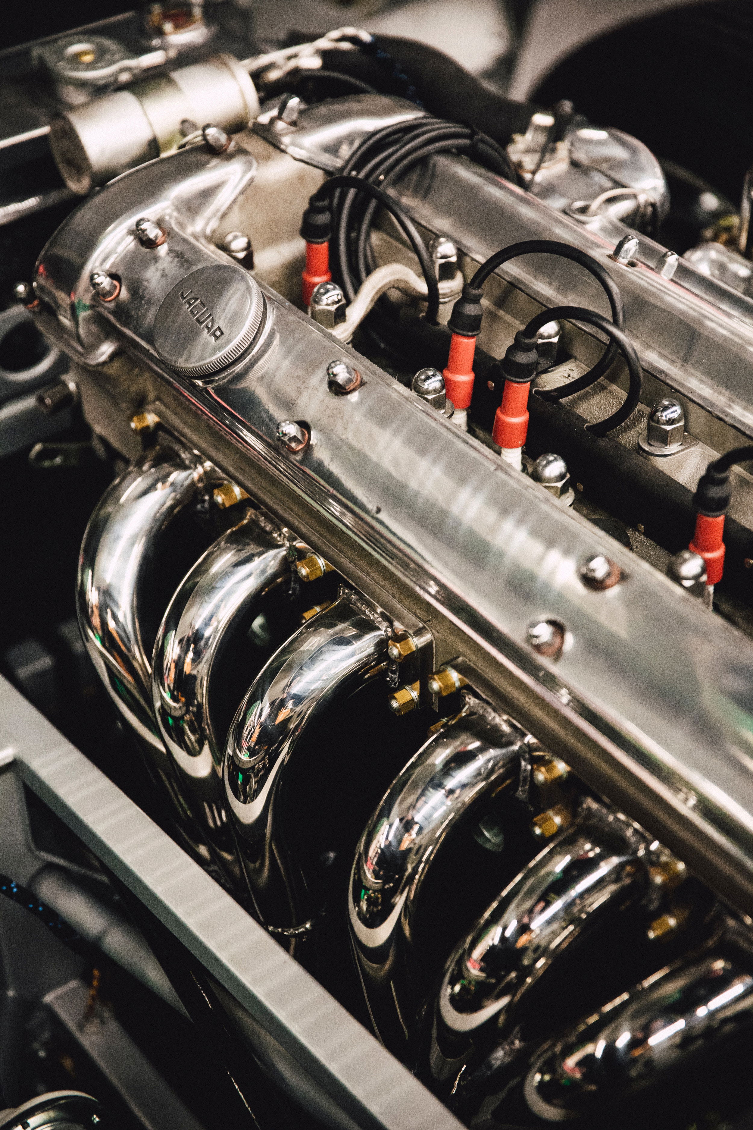 Anatomy of the inline-six engine.