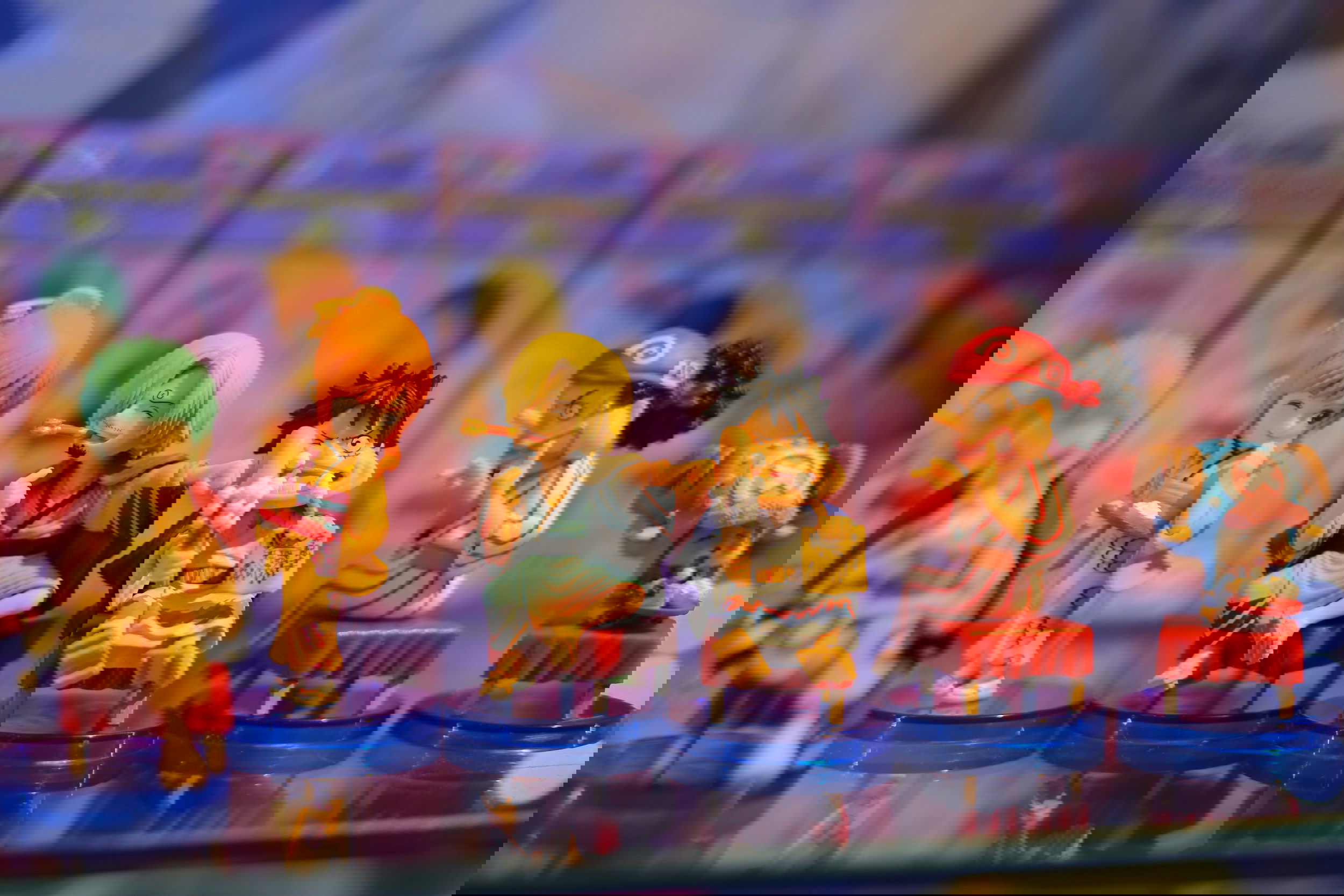 illusztráció: kinderfigurák