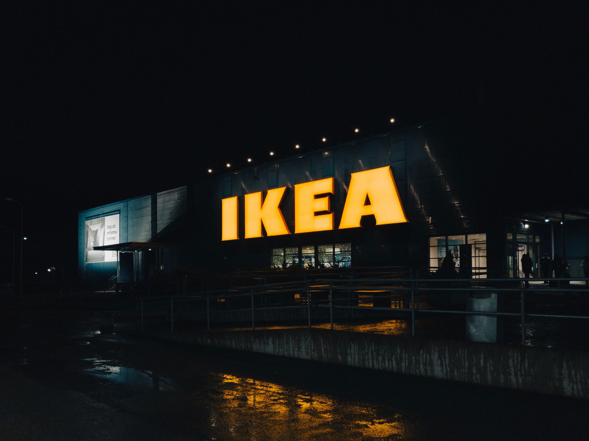 magasin IKEA soir nuit