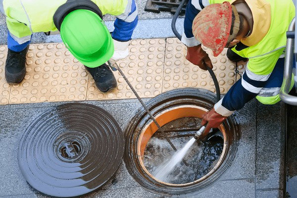 Drain unblocking &amp; Cleaning