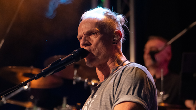 Ossi Mark huldigt mit neuer Band im Club Salute der Rocklegende Peter Maffay