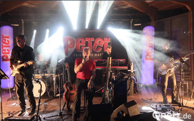 Mehr als 2500 Besucher feiern Maffay-Hits im Max-Reger-Park