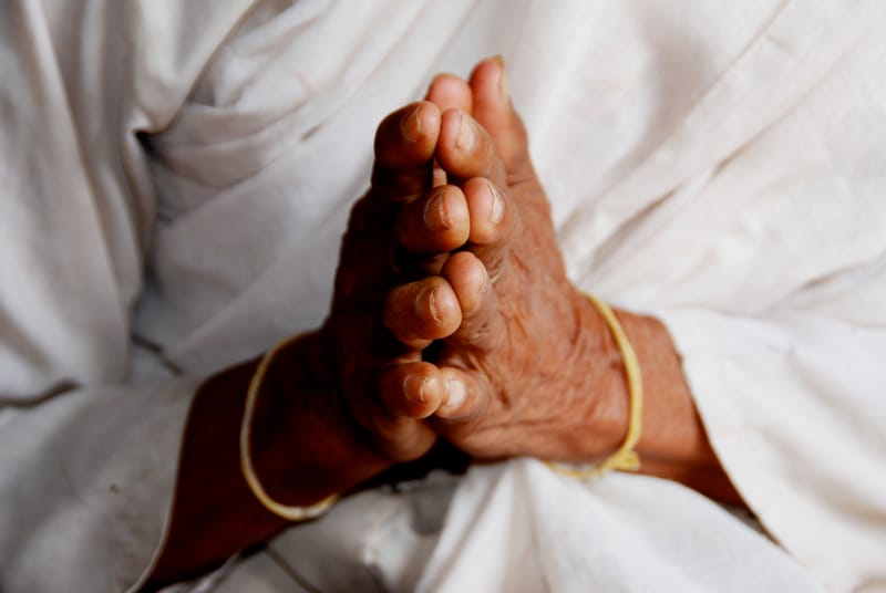 “Fotografiar es apropiarse de lo fotografiado. Significa establecer con el mundo una relación determinada que sabe a conocimiento y por lo tanto a poder”. Susan Sontag