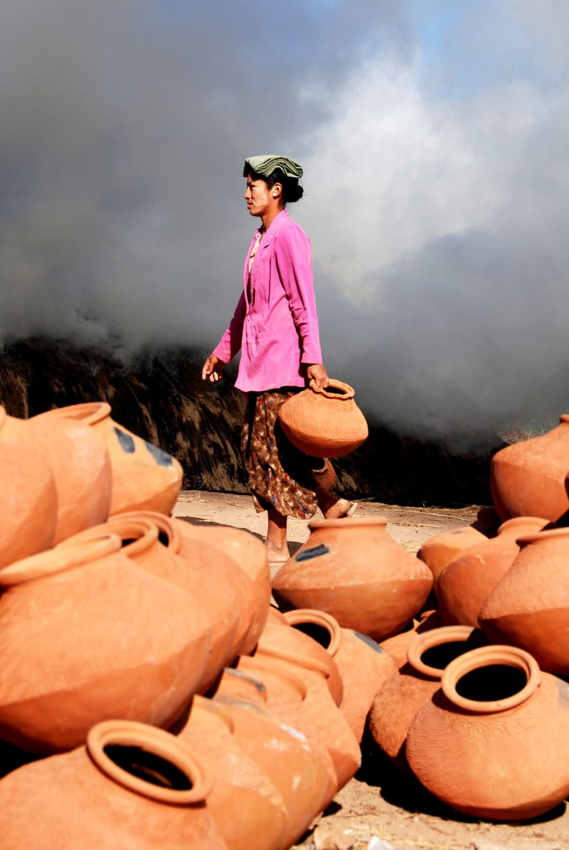 “Fotografiar es apropiarse de lo fotografiado. Significa establecer con el mundo una relación determinada que sabe a conocimiento y por lo tanto a poder”. Susan Sontag