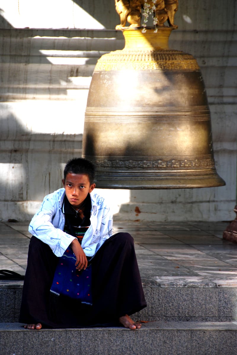 “Fotografiar es apropiarse de lo fotografiado. Significa establecer con el mundo una relación determinada que sabe a conocimiento y por lo tanto a poder”. Susan Sontag