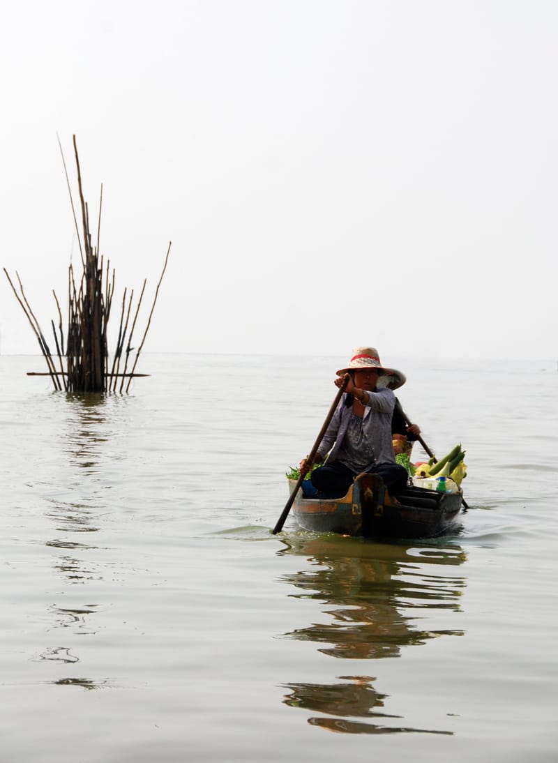 “Fotografiar es apropiarse de lo fotografiado. Significa establecer con el mundo una relación determinada que sabe a conocimiento y por lo tanto a poder”. Susan Sontag