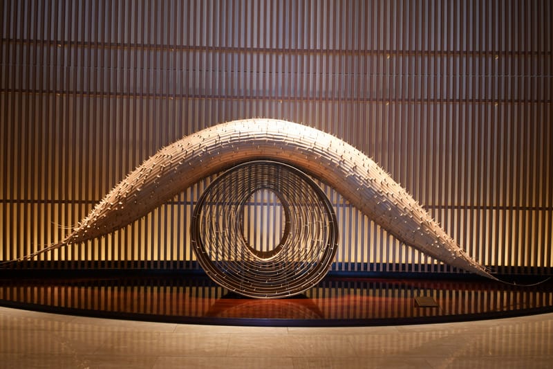 “La fotografía es el arte de la observación. Se trata de encontrar algo interesante en un lugar ordinario. Me he dado cuenta de que tiene poco que ver con las cosas que ves y mucho con cómo las ves”. Elliot Erwitt