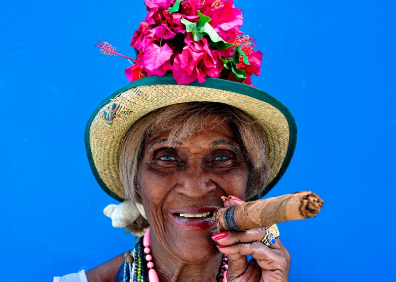 “No hacemos fotos con nuestras cámaras. Las hacemos con nuestro corazón y las hacemos con nuestras mentes, y la cámara no es más que una herramienta”. Arnold Newman