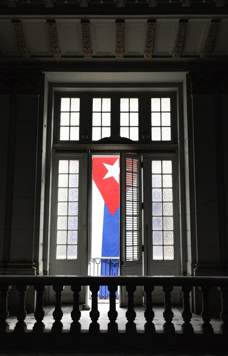 “No hacemos fotos con nuestras cámaras. Las hacemos con nuestro corazón y las hacemos con nuestras mentes, y la cámara no es más que una herramienta”. Arnold Newman