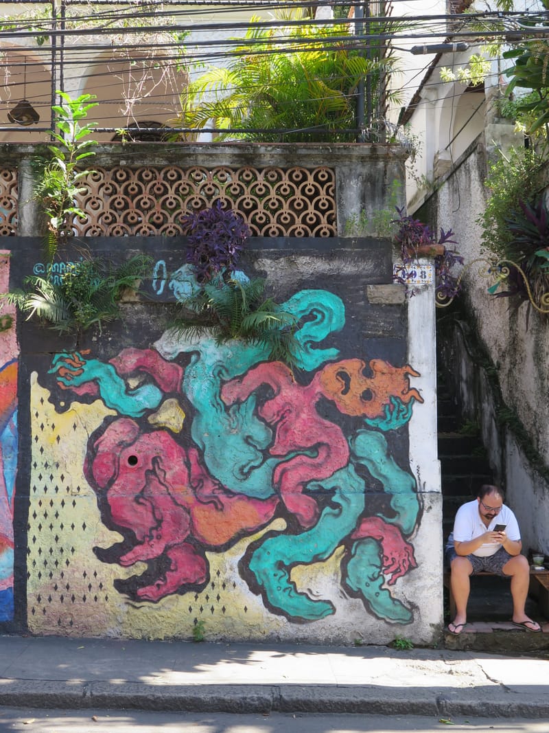 “A través del ojo fotográfico se puede ver el mundo bajo una nueva luz; un mundo en su mayor parte inexplorado y desconocido; un mundo que aguarda ser descubierto y revelado”. Edward Weston