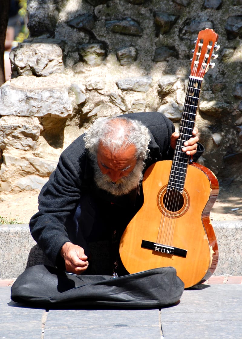 “La cámara fotográfica es un instrumento que enseña a gente cómo ver sin una cámara fotográfica”. Dorothea Lange