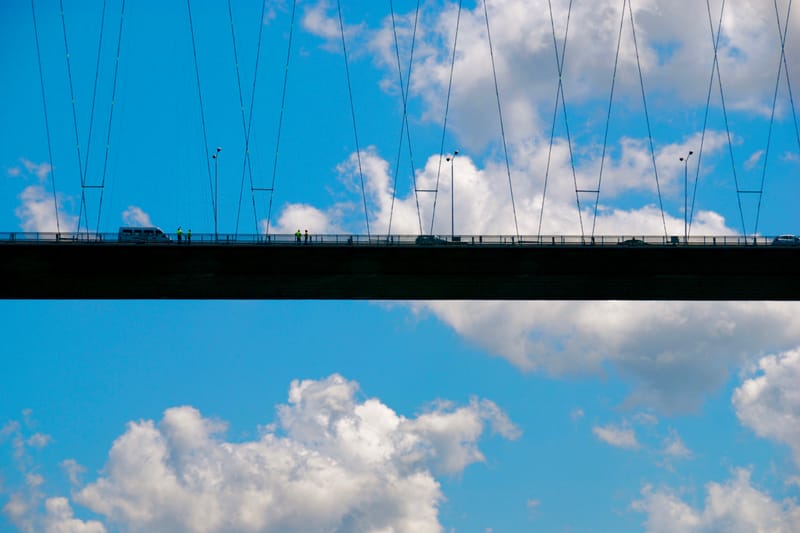 “La cámara fotográfica es un instrumento que enseña a gente cómo ver sin una cámara fotográfica”. Dorothea Lange