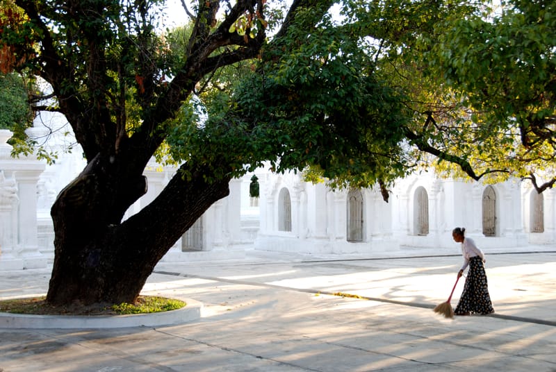 “Fotografiar es apropiarse de lo fotografiado. Significa establecer con el mundo una relación determinada que sabe a conocimiento y por lo tanto a poder”. Susan Sontag