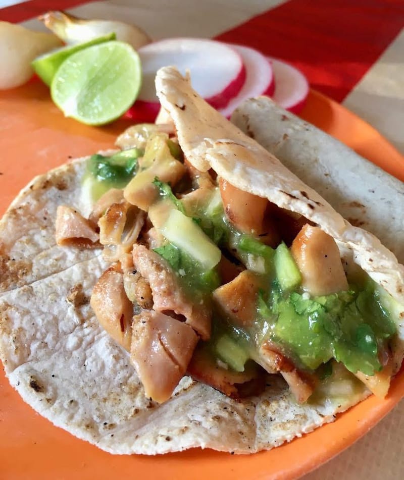 TACOS DE TRIPA Y CECINA