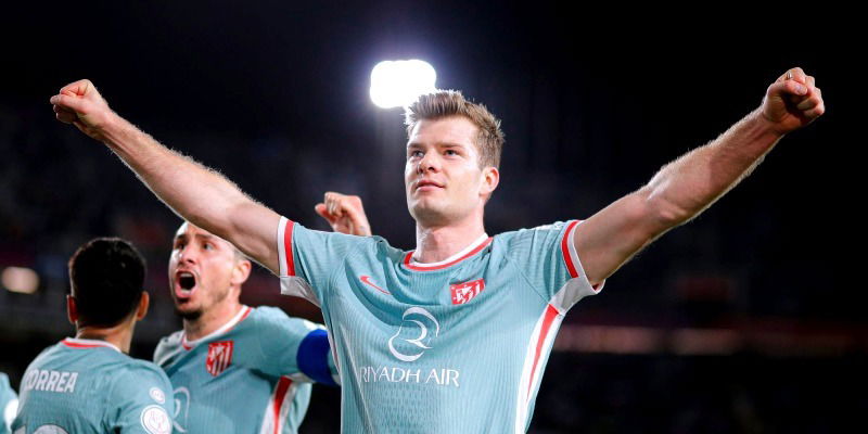 4-4 Copa Carnage: Atlético and Barcelona Trade Late Fire in Semifinal Spectacle!