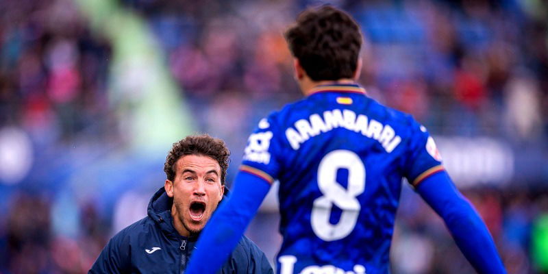 Arambarri Comeback  Dent Rojiblancos' Title Hopes