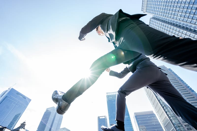 Czy garnitur można wrzucić w koszty?