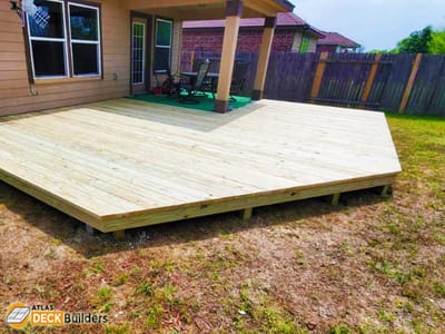 Revitalize Your Outdoor Space with Deck Replacement Services in Barrington Oaks, TX
