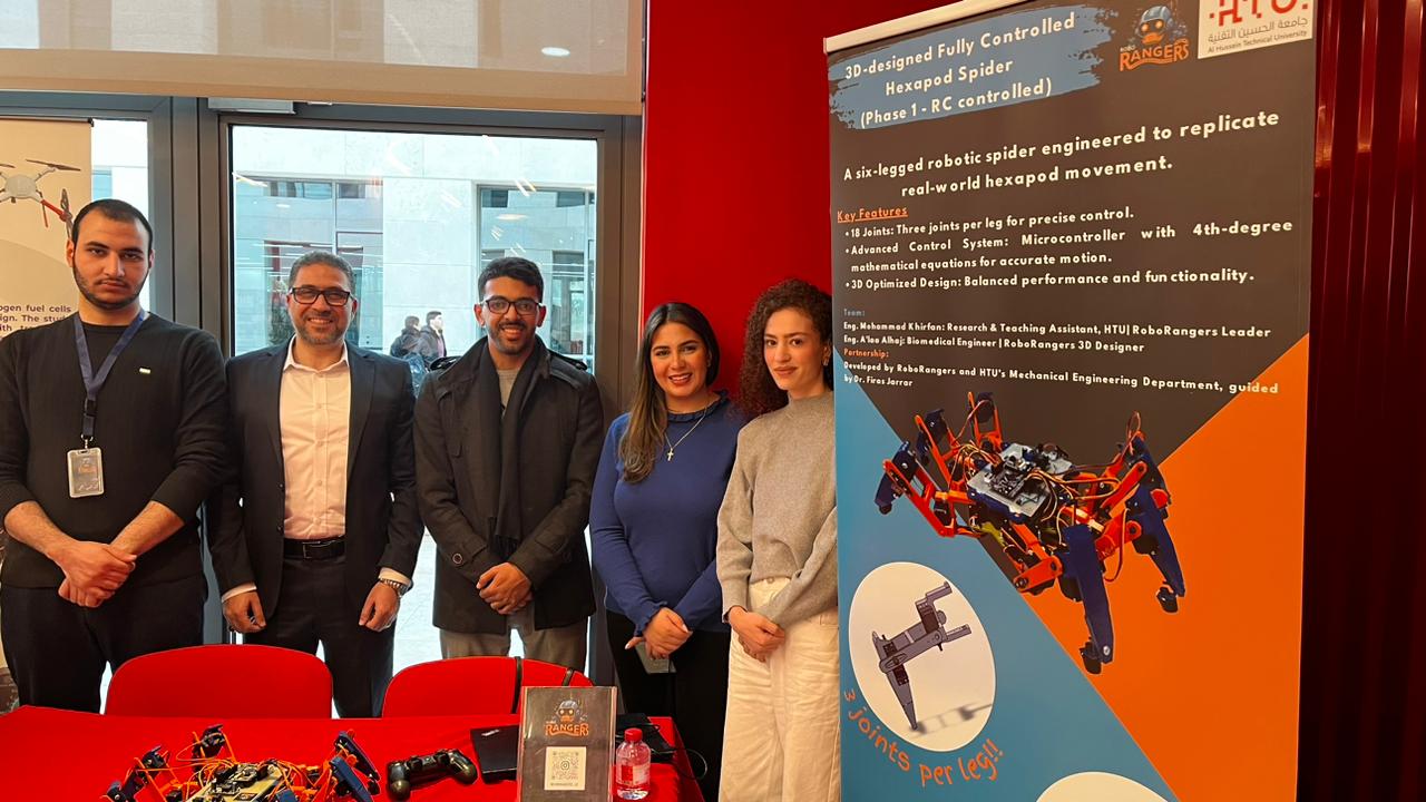 روبورنجرز يستعرض مشروع "Hexapod Spider" في   Expoجامعة الحسين التقنية(HTU)