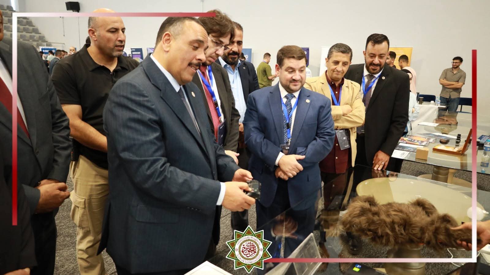 معرض مشاريع الفريق في افتتاح IEEE WISE بجامعة العلوم الإسلامية