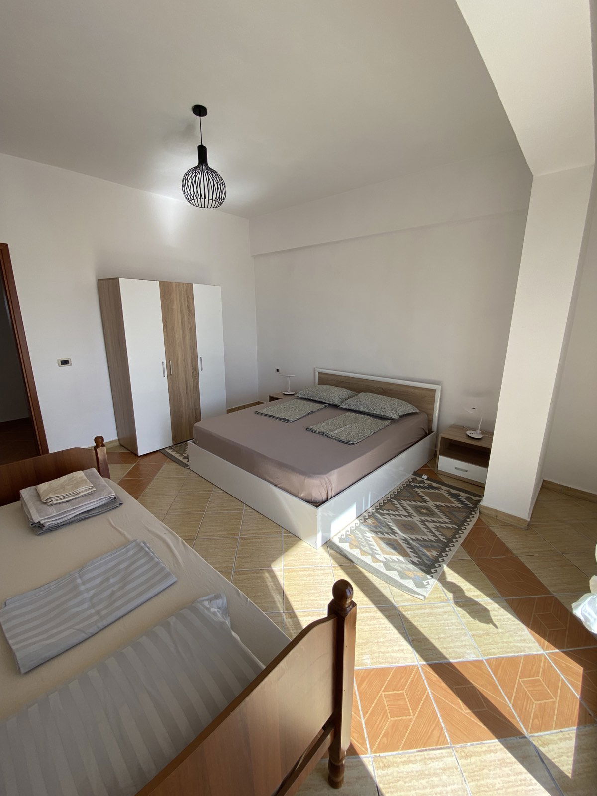 1+1 LAKÁSOK (5+1 FEKVŐHELY)