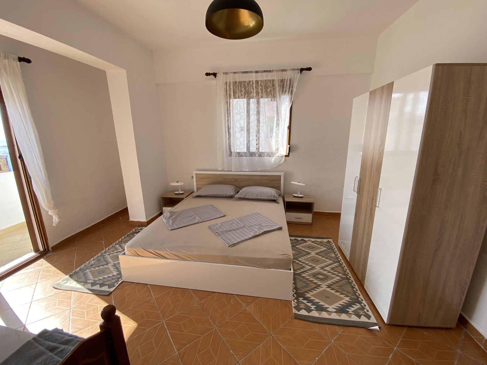 1+1 LAKÁSOK (5+1 FEKVŐHELY)