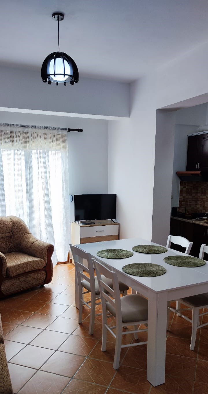 1+1 LAKÁSOK (5+1 FEKVŐHELY)