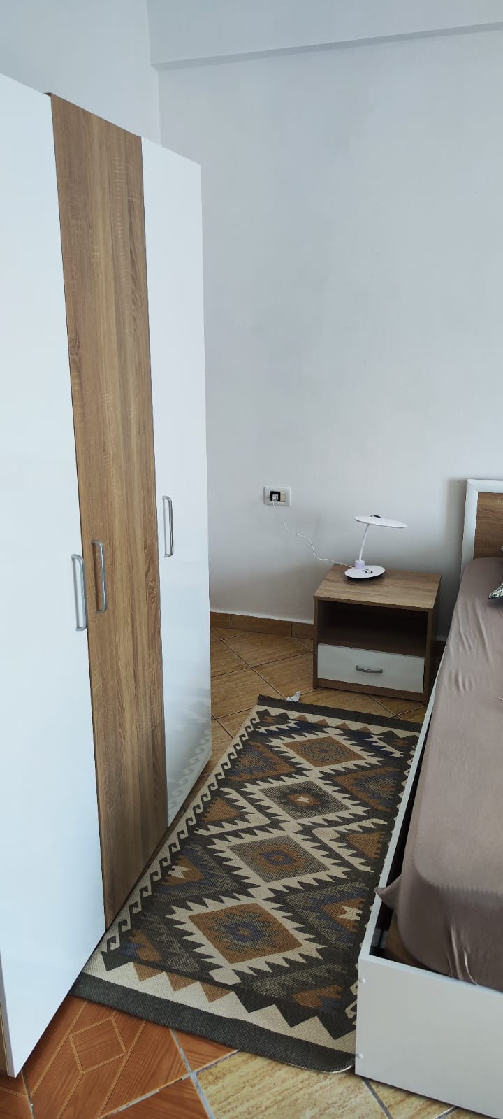 1+1 LAKÁSOK (5+1 FEKVŐHELY)