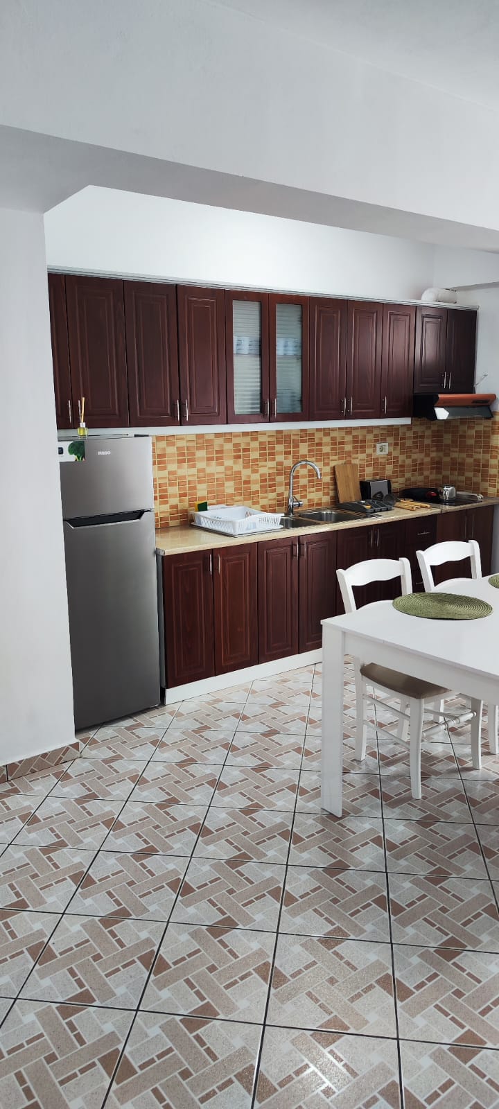 1+1 LAKÁSOK (5+1 FEKVŐHELY)