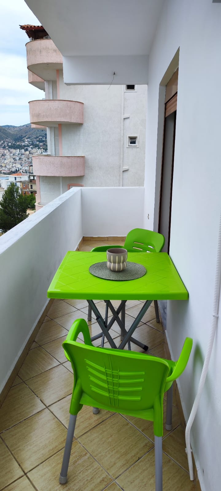 1+1 LAKÁSOK (5+1 FEKVŐHELY)