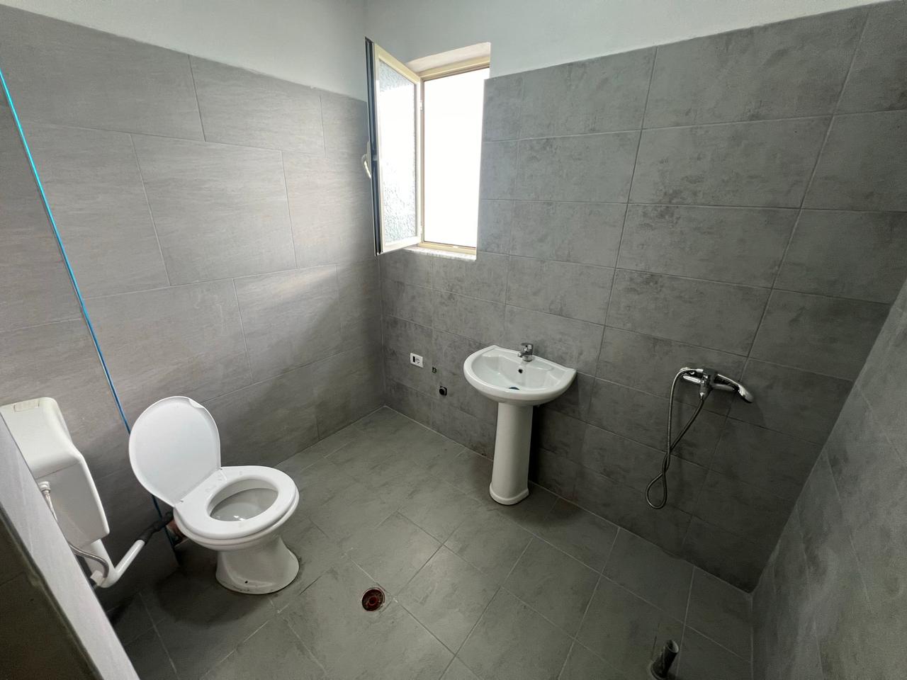 Durres öbölben lakás eladó