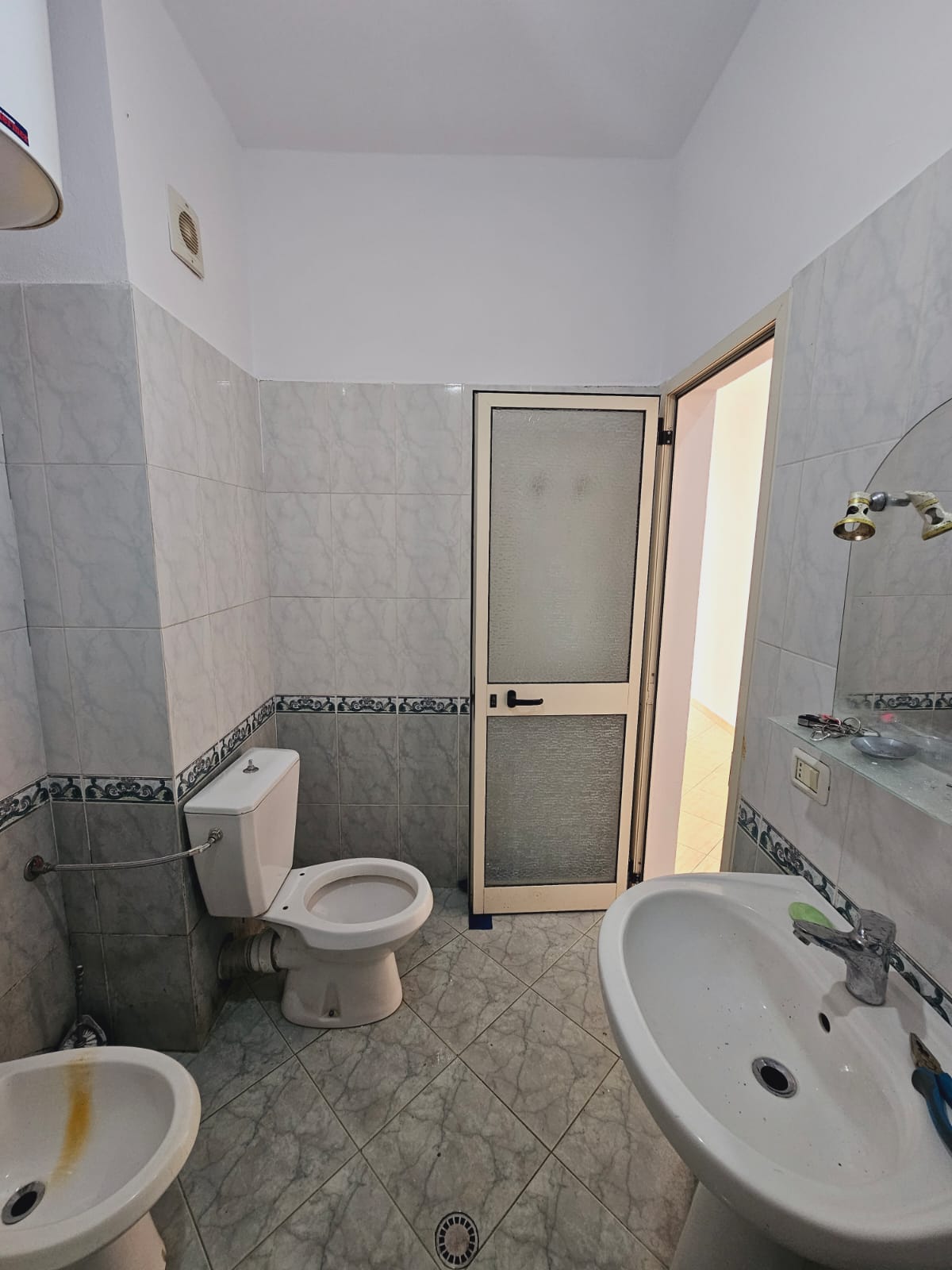 Durres öbölben lakás eladó