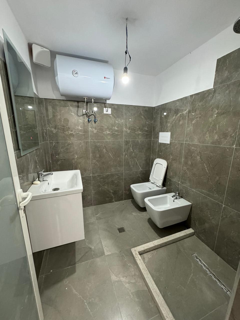 Durres öbölben, Golemben, tengerparti duplex lakás eladó