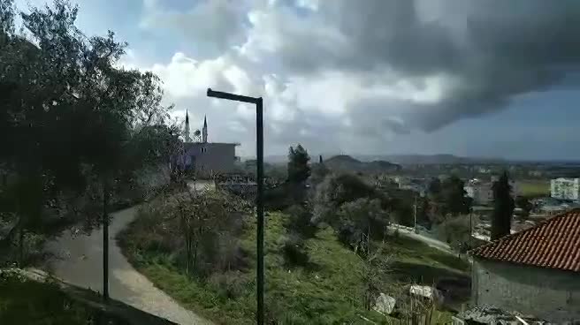 Albániában kertes családi ház eladó!