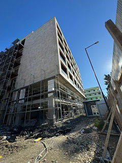 Az Albán Adriai tengerparton, a Durres öbölben, Golemben most épülő társasházi komplexumban lakások eladók!