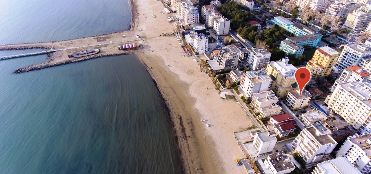 Az Albán Adriai tengerparton, a Durres öbölben, Durres város belvárosában, tengerparton szálloda eladó!