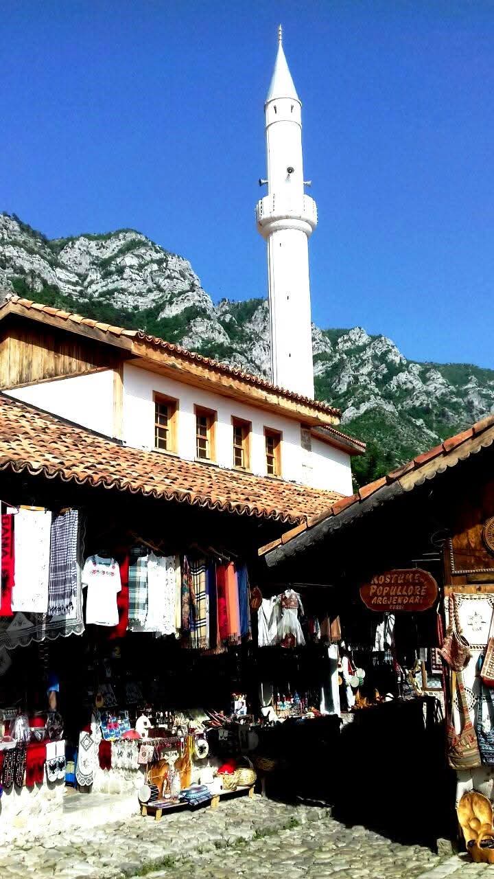 DURRES ÖBÖL INDUKÓ PROGRAMOK, TÚRÁK, KIRÁNDULÁSOK