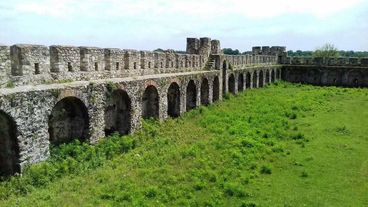 DURRES ÖBÖL INDUKÓ PROGRAMOK, TÚRÁK, KIRÁNDULÁSOK