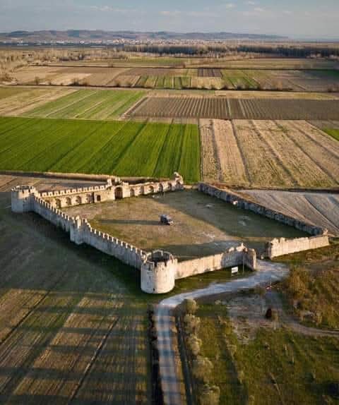 DURRES ÖBÖL INDUKÓ PROGRAMOK, TÚRÁK, KIRÁNDULÁSOK