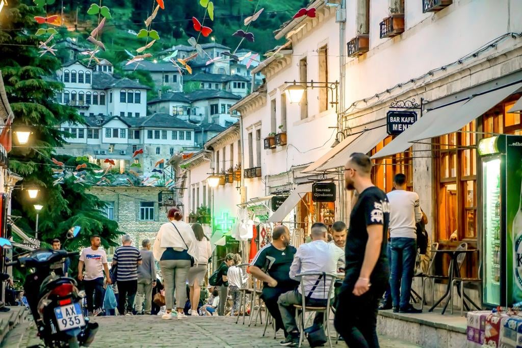 SARANDA ÉS KÖRNYÉKE TURISZTIKAI PROGRAMOK, KIRÁNDULÁSOK, TÚRÁK