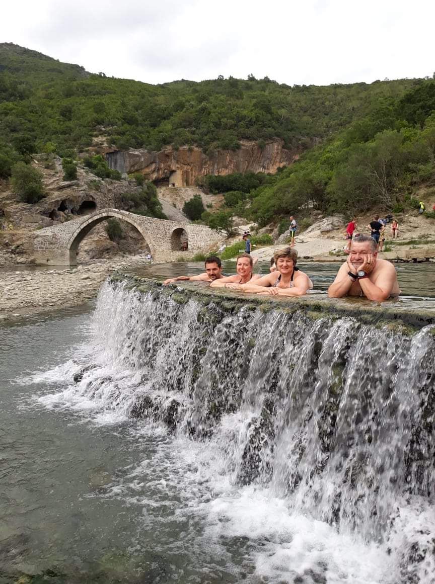 SARANDA ÉS KÖRNYÉKE TURISZTIKAI PROGRAMOK, KIRÁNDULÁSOK, TÚRÁK