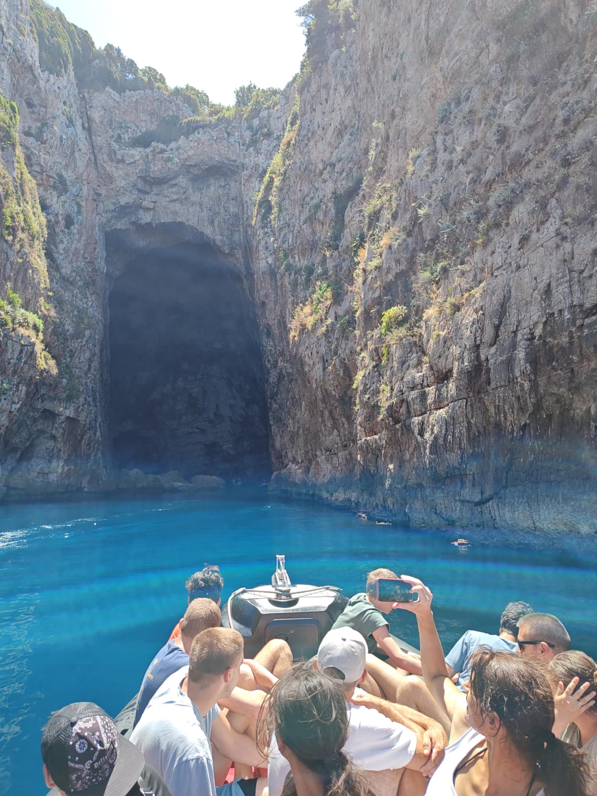 Tengeri motorcsónak (hajó) túrák Durresi indukással az Adria és Jón tenger találkozásához