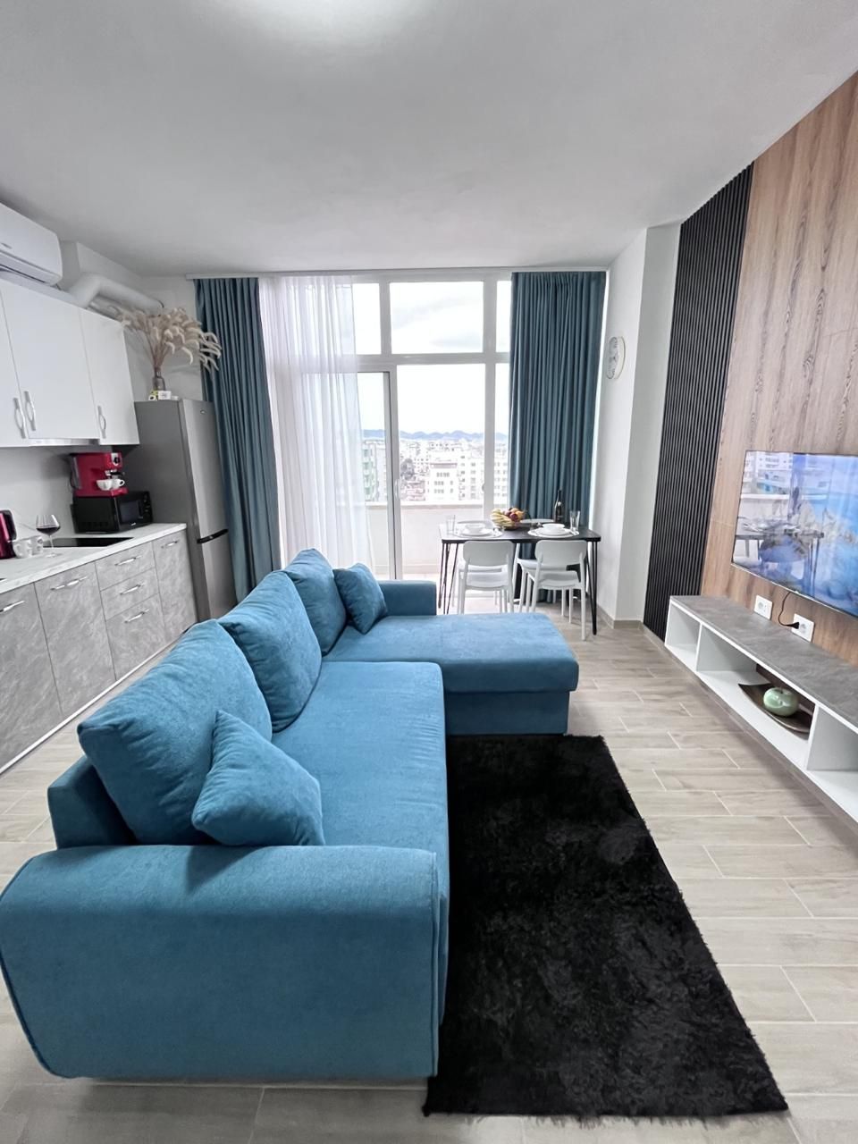 Durres öbölben használt lakás szépen berendezve eladó