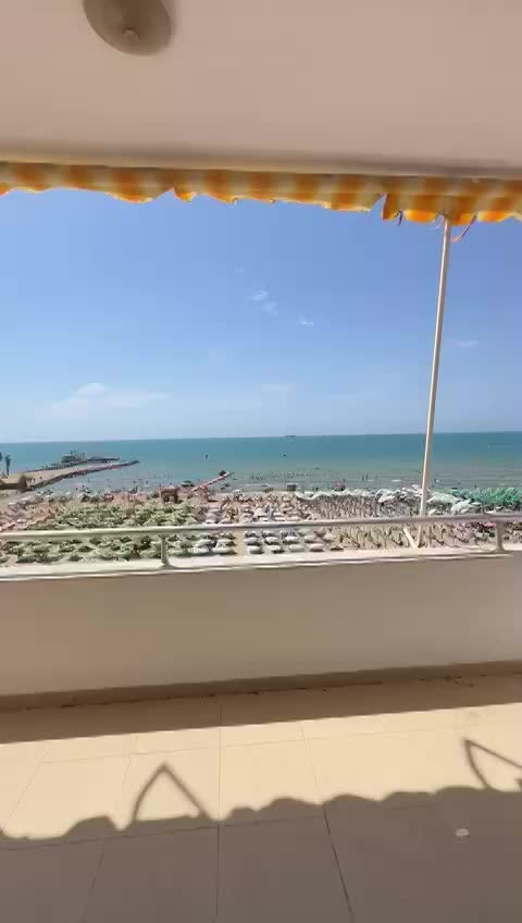 Eladó közvetlen vízparti, panorámás 1+1 lakás Durrës Iliria strandján. 65 m², Magyar ügyintézés, jogi háttér. Alban Tregu