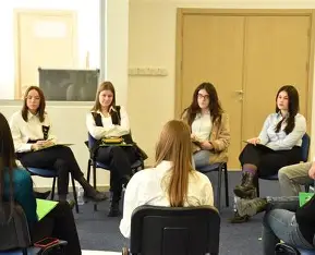 VAŽNOST UKLJUČIVANJA OSOBA S INVALIDITETOM U PROCESE DONOŠENJAODLUKA O POBOLJŠANJU KVALITETE NJIHOVA ŽIVOTA NA SVIMDRUŠTVENIM I DRUGIM RAZINAMA