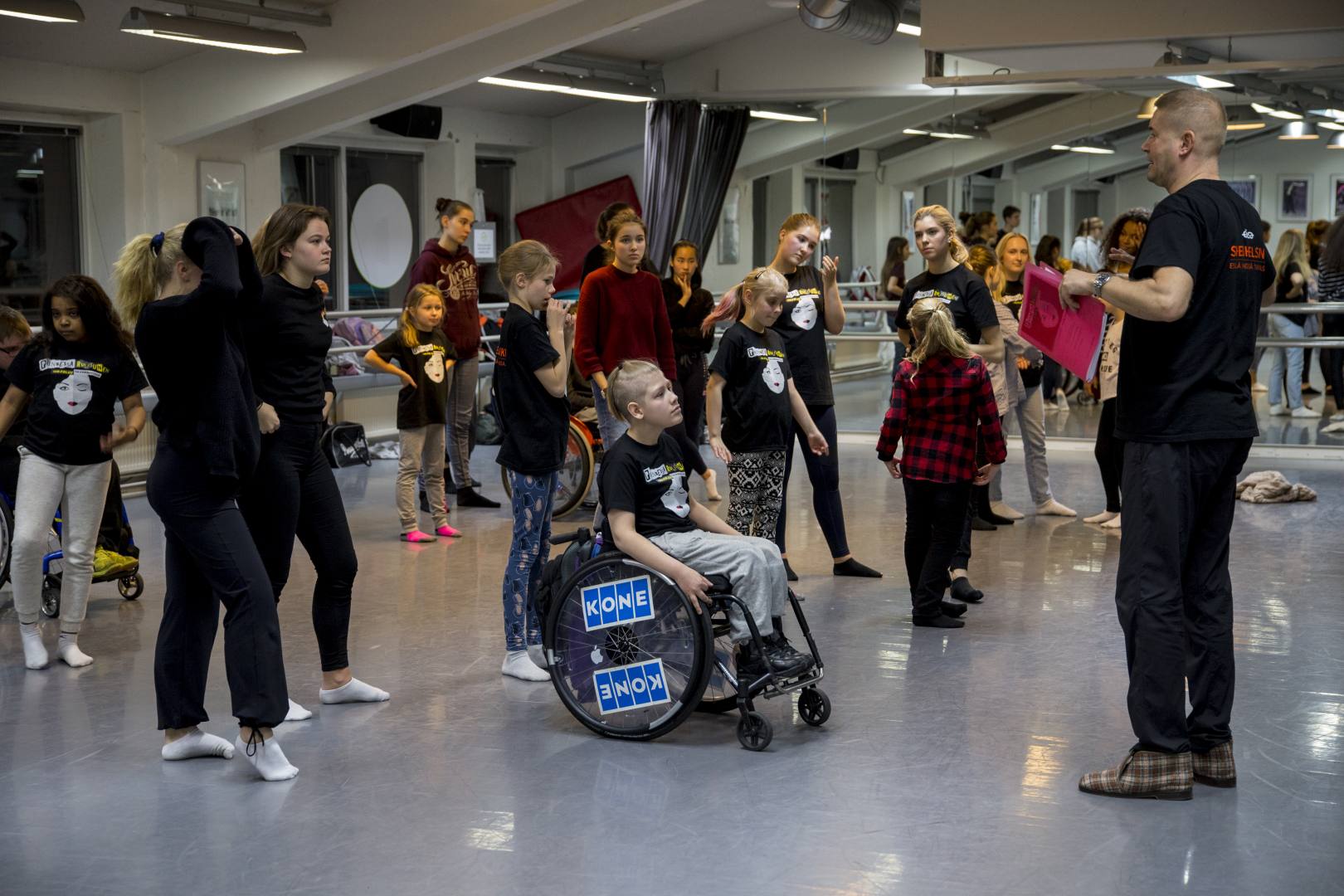 PRIHVAĆANJE RAZLIČITOSTI U DRUŠTVU – KORAK BLIŽE AKTIVNOMUKLJUČIVANJU OSOBA S INVALIDITETOM U SVE OBLIKE DRUŠTVENOG ŽIVOTA